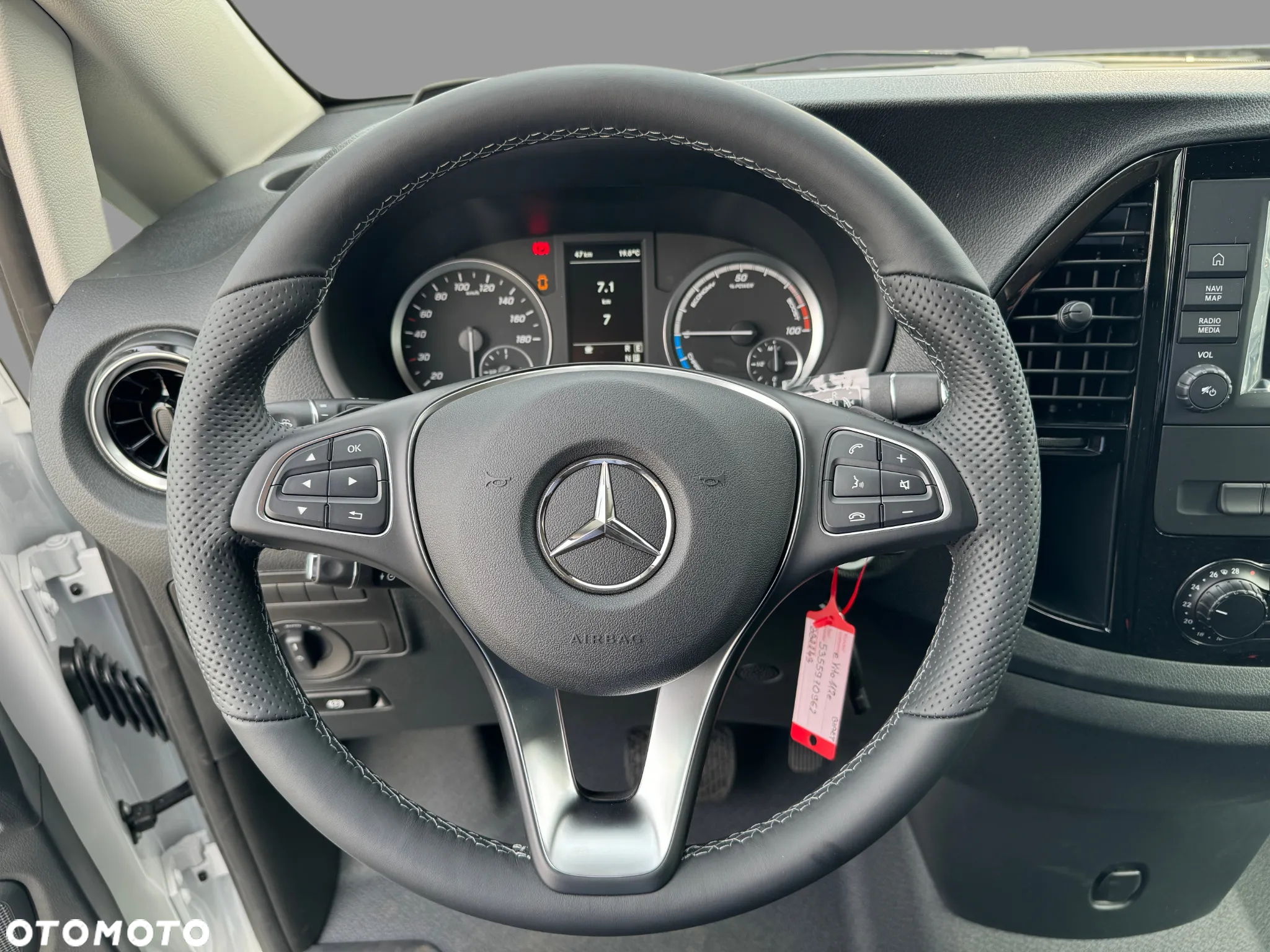 Mercedes-Benz eVito Furgon - 7