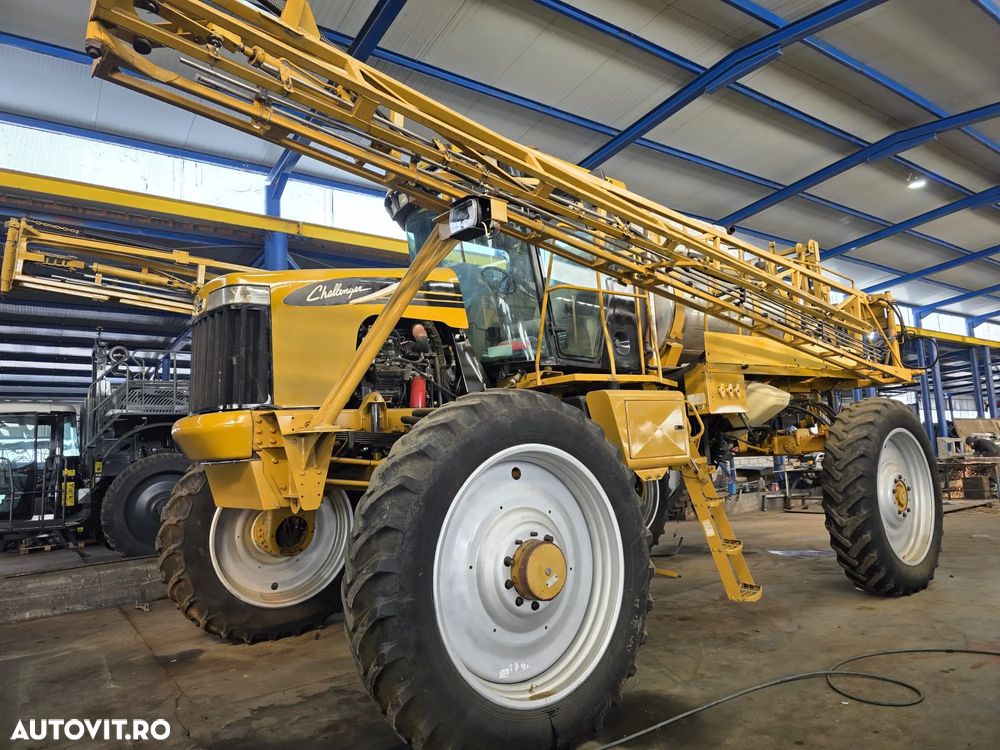 Challenger rogator 1074 - 6