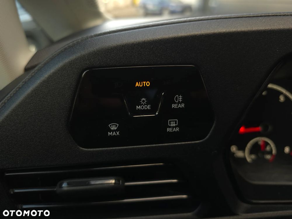 Volkswagen Caddy 1.5 TSI DSG - 32