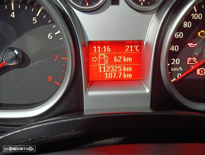 Ford Focus SW 1.4 16V Trend - 30
