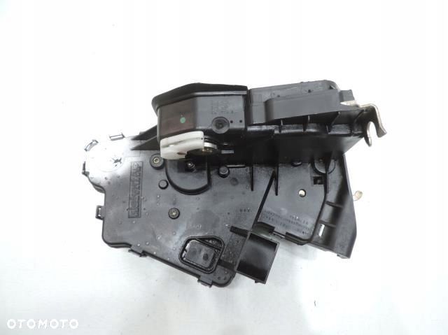 ZAMEK DRZWI LEWY TYŁ BMW E46 - 4