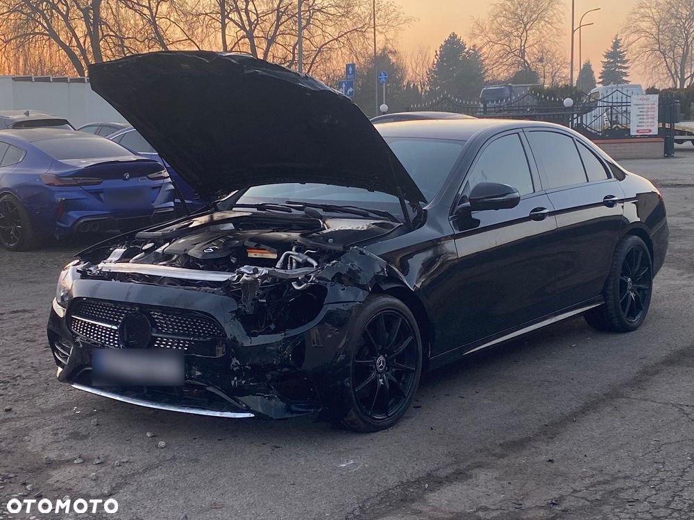 Mercedes-Benz Klasa E 220 d 4-Matic AMG - 9