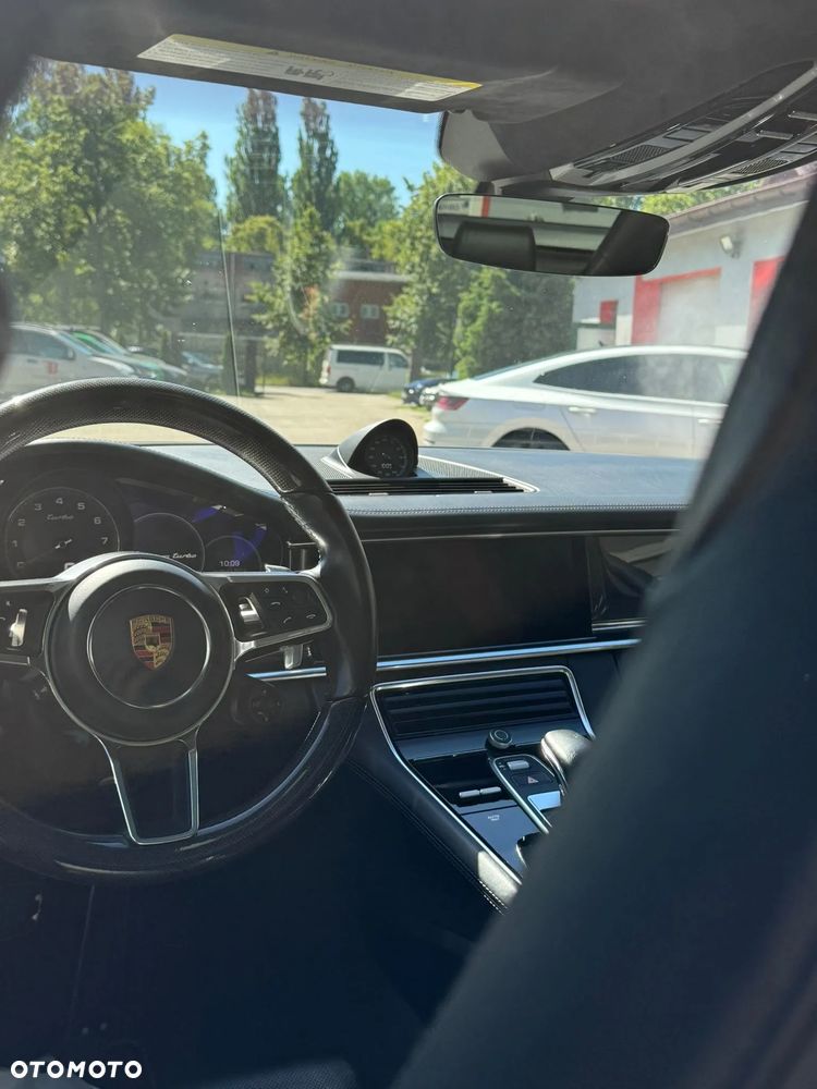 Porsche Panamera Turbo - 14