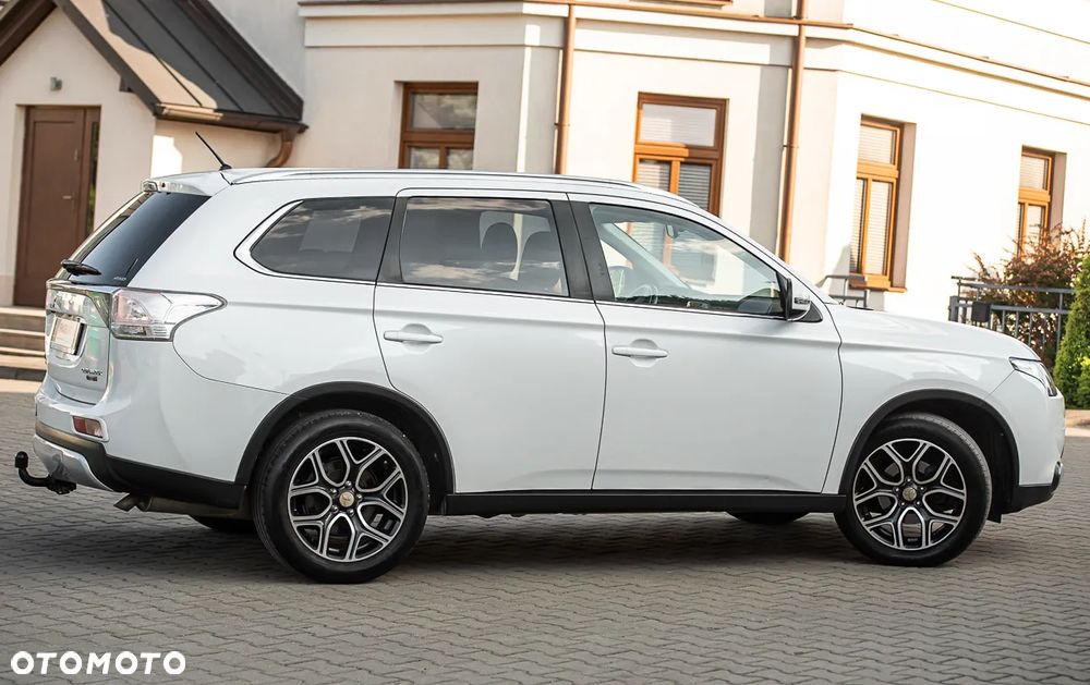 Mitsubishi Outlander - 14