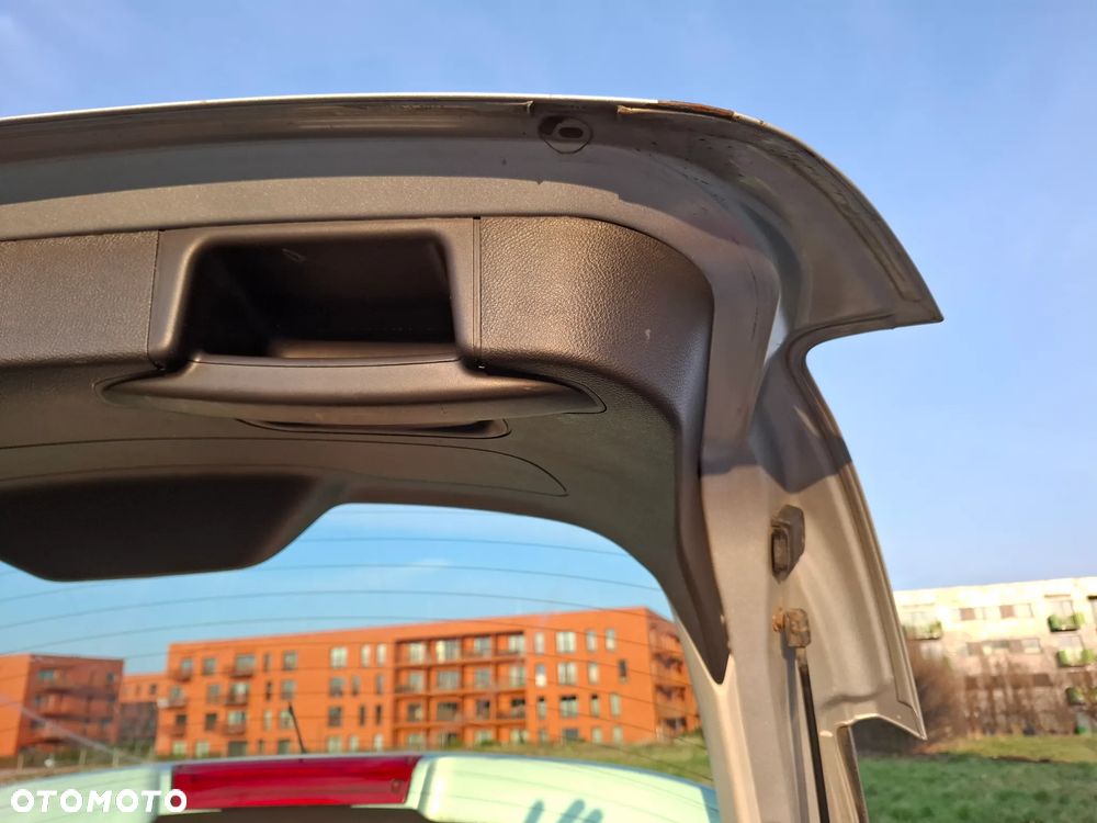 Ford Focus 1.6 TDCi DPF Ambiente - 34