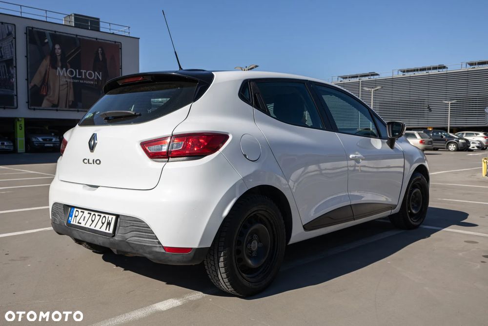 Renault Clio 1.2 16V Life - 5
