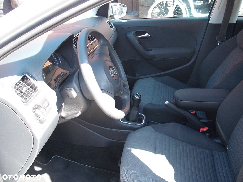 Volkswagen Polo - 9