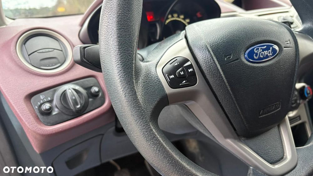 Ford Fiesta 1.25 Celebration - 16
