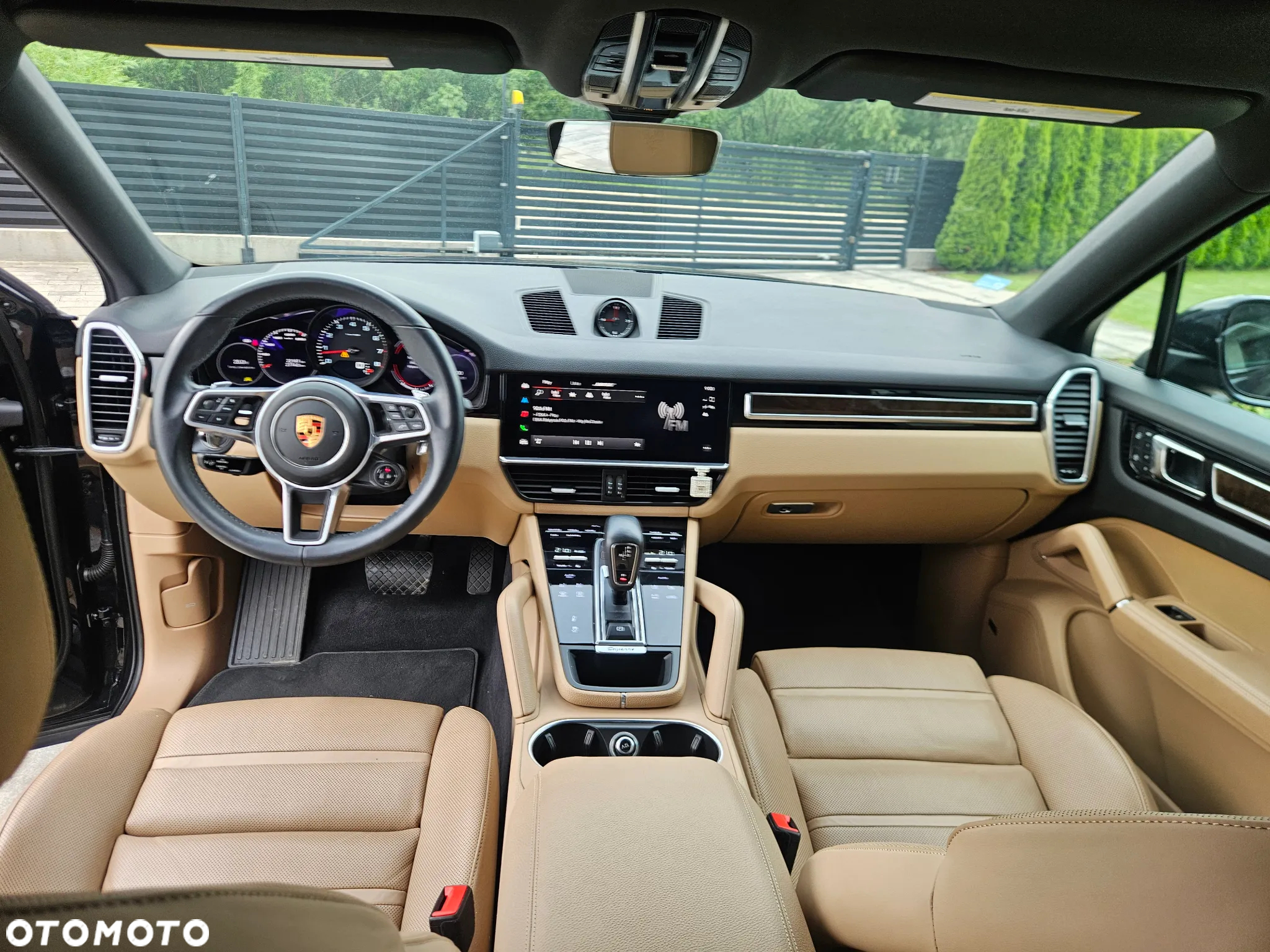 Porsche Cayenne Coupe Platinum Edition - 12