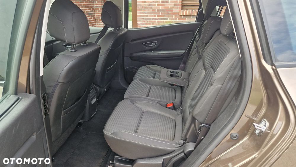 Renault Grand Scenic - 12