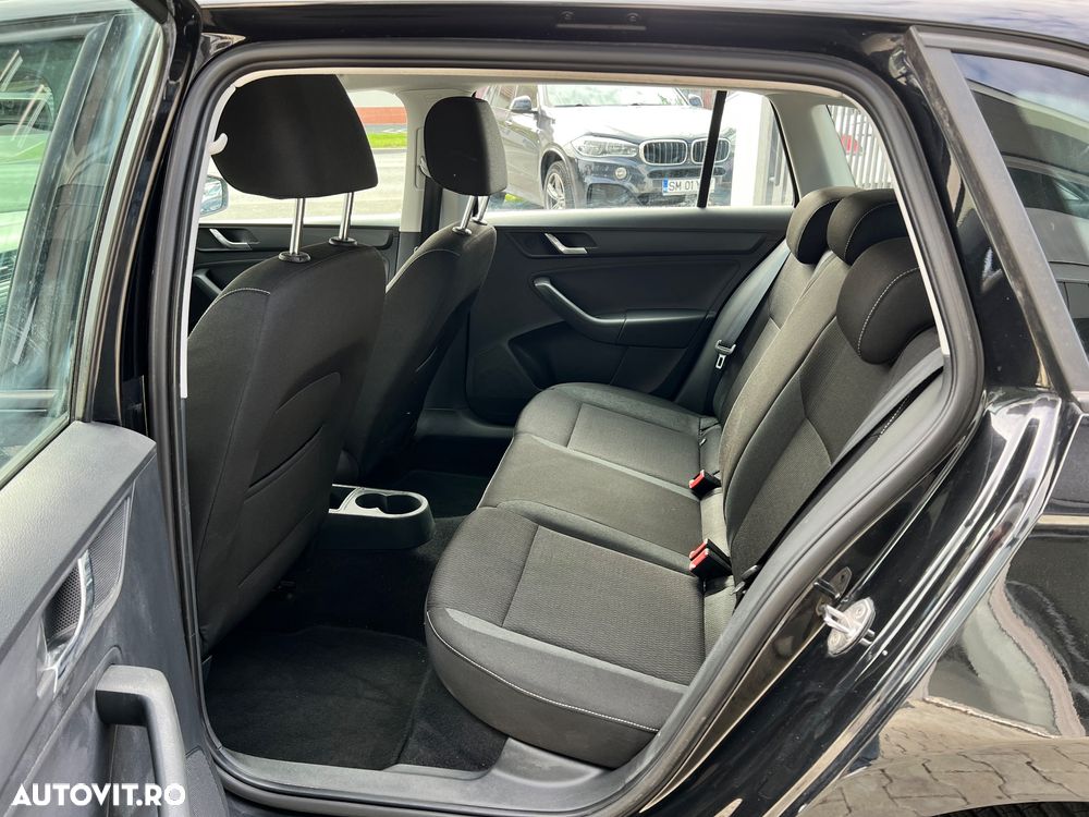 Skoda RAPID 1.6 TDI Ambition - 12