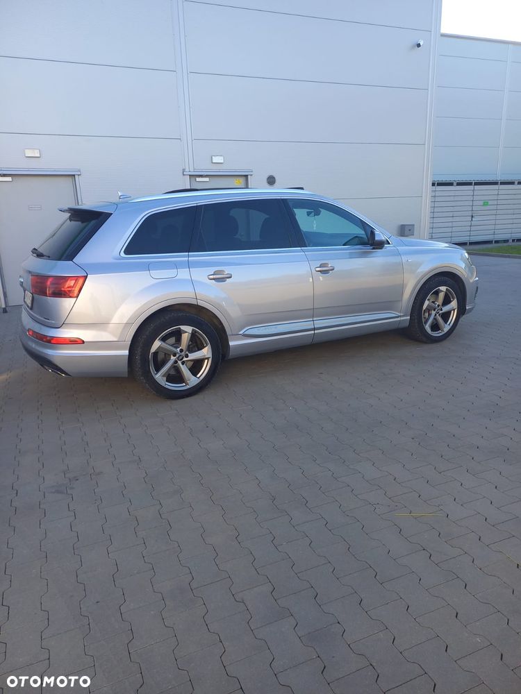 Audi Q7 - 4