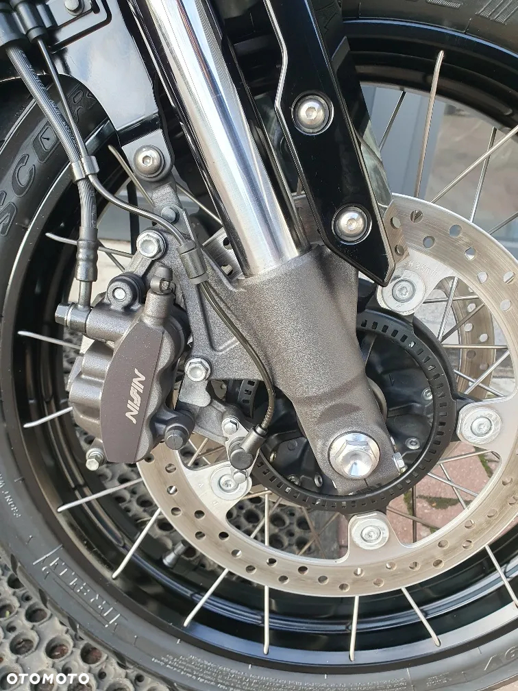 Honda VFR - 24
