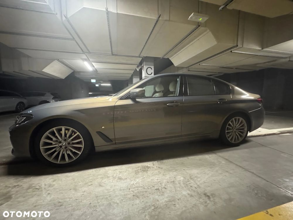 BMW Seria 5 530i xDrive mHEV M Sport sport - 7