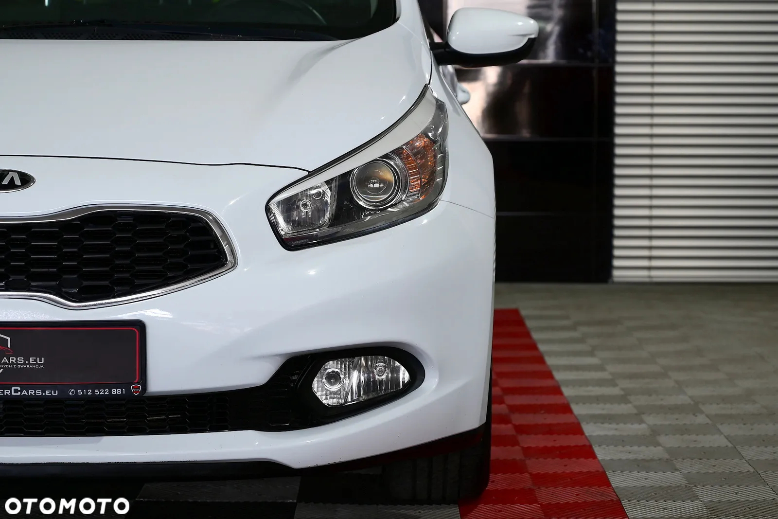 Kia Ceed - 32