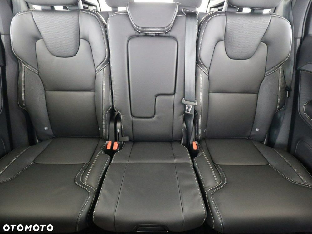 Volvo XC 90 - 11