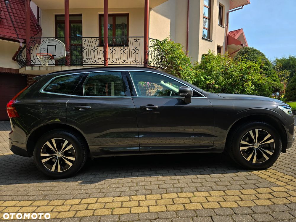 Volvo XC 60 B4 D Momentum Pro - 12