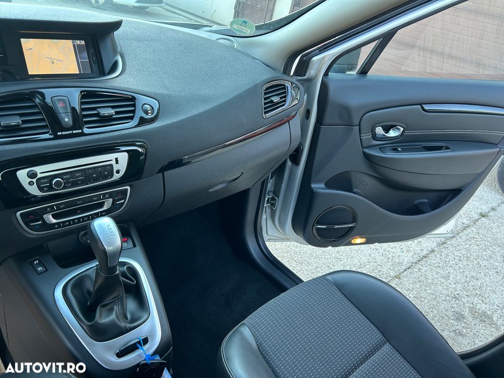 Renault Scenic - 31