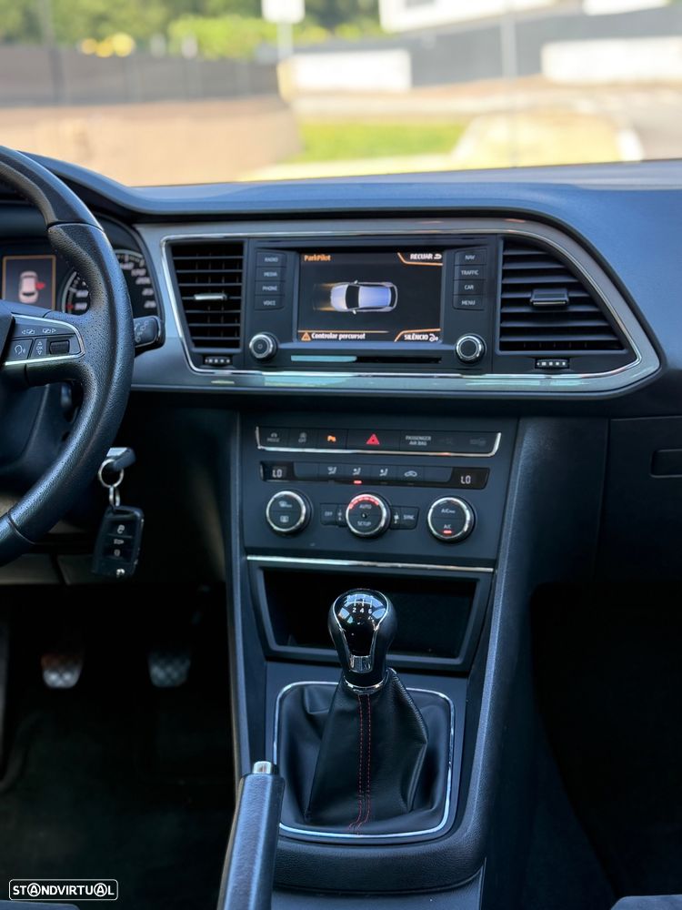 SEAT Leon 2.0 TDI DPF FR - 12