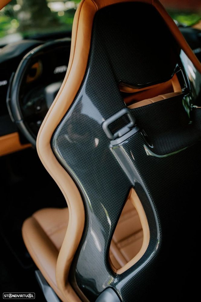 Ferrari 488 GTB - 37