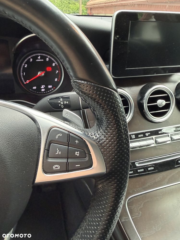 Mercedes-Benz GLC - 24