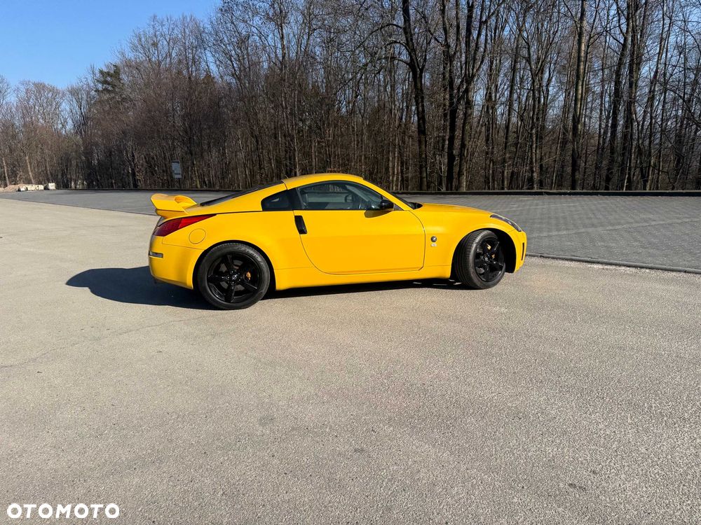 Nissan 350 Z - 2
