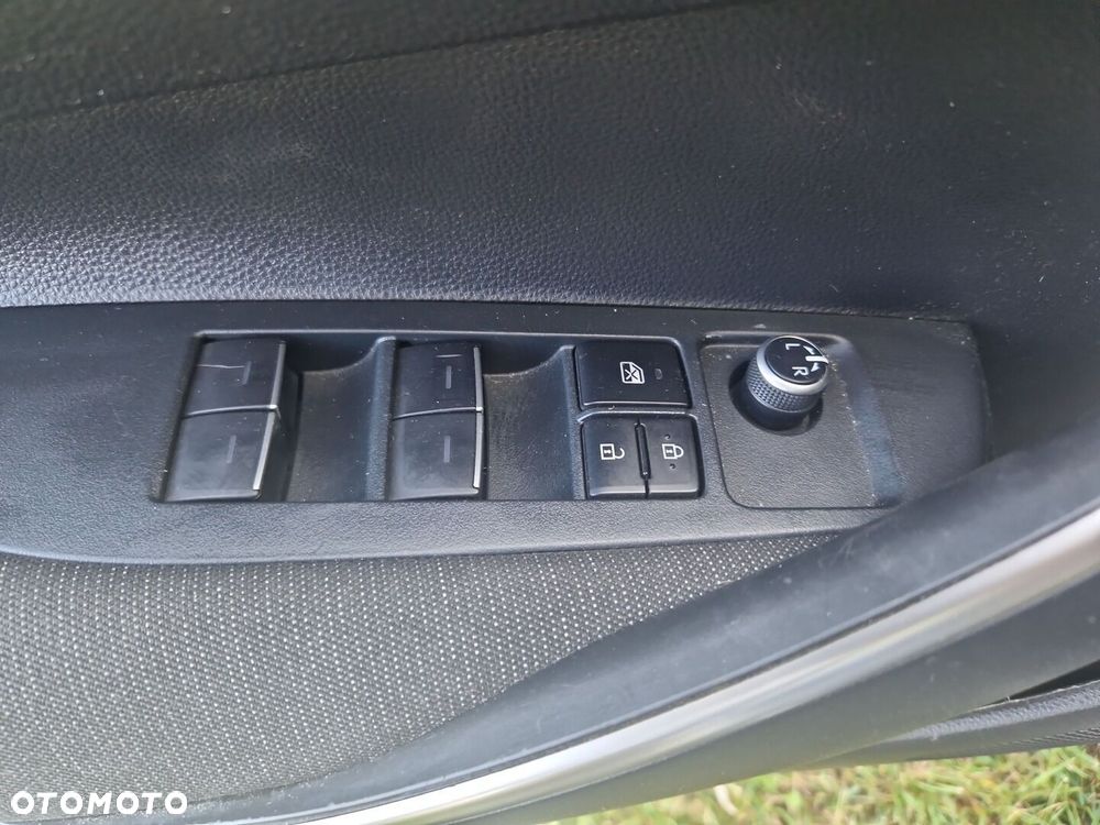 Toyota Corolla 1.8 Hybrid Comfort - 23