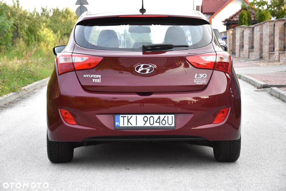 Hyundai i30 blue 1.4 YES Gold - 9
