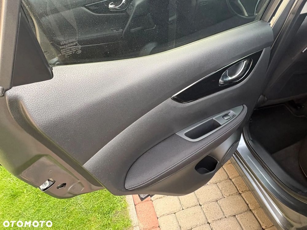 Nissan Qashqai 1.6 DCi ALL-MODE 4x4i TEKNA - 9