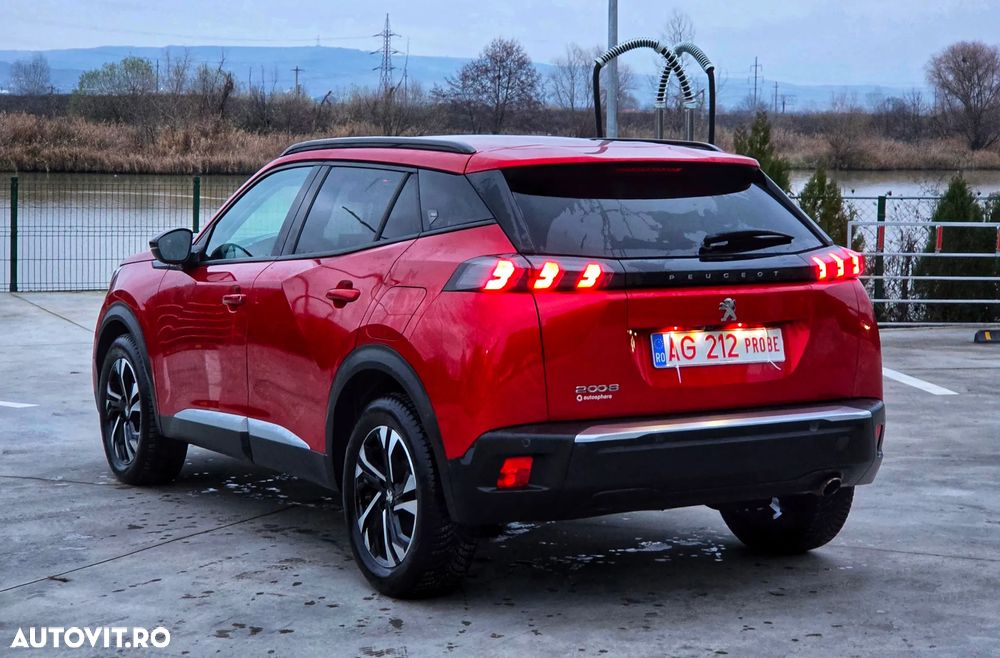 Peugeot 2008 1.5 BlueHDI 130 S&S EAT8 GT - 12