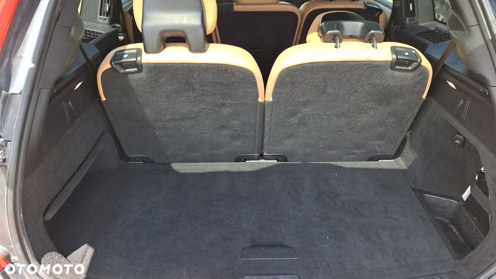 Volvo XC 90 - 21