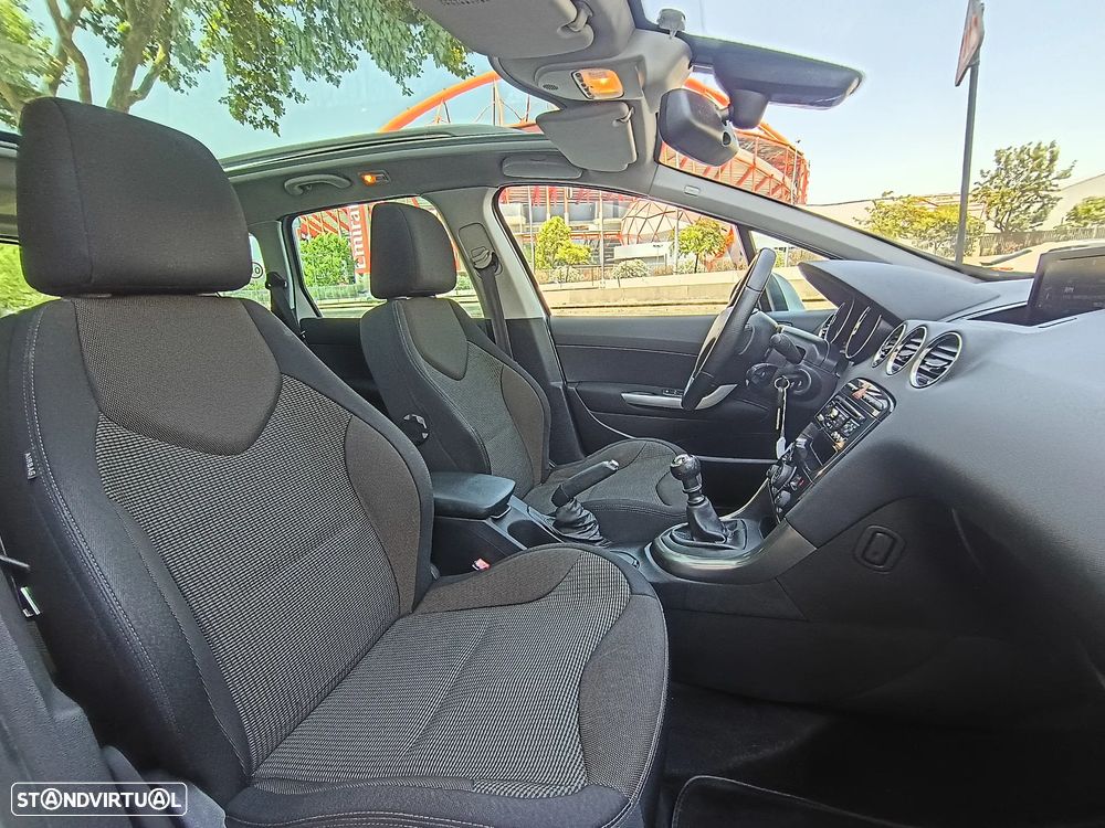Peugeot 308 SW 1.6 e-HDi Allure - 23