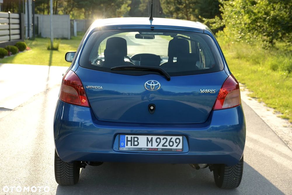 Toyota Yaris 1.0 VVT-i - 8