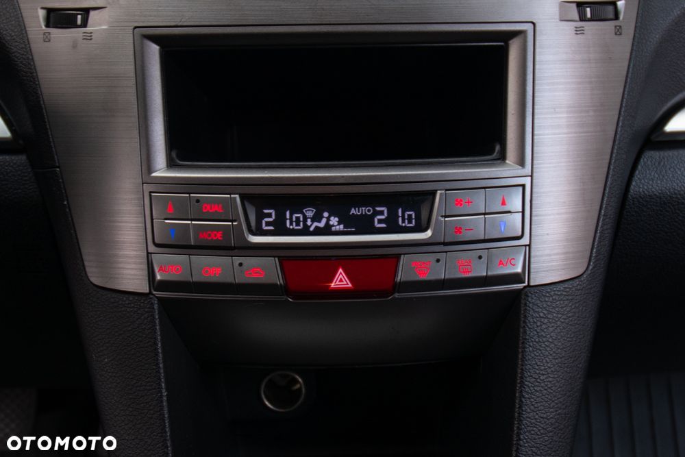 Subaru Legacy 2.0i Trend - 14