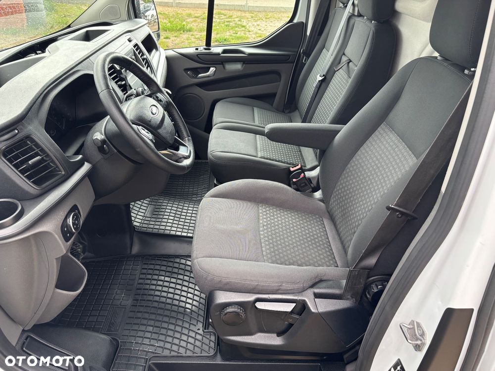 Ford Transit Custom - 8