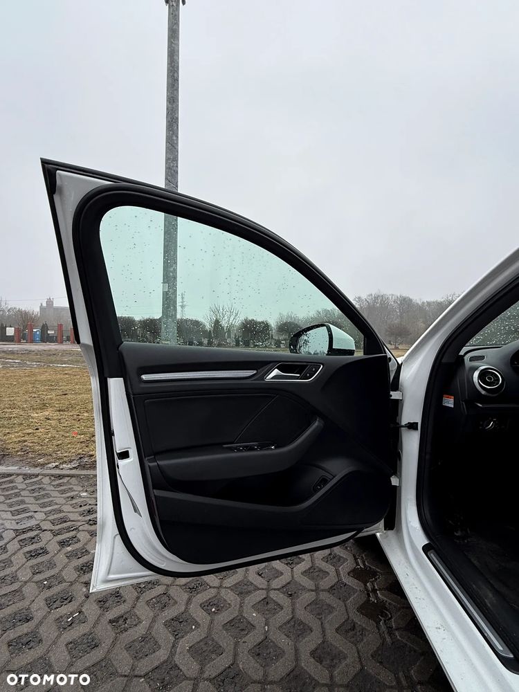 Audi A3 Sportback - 12