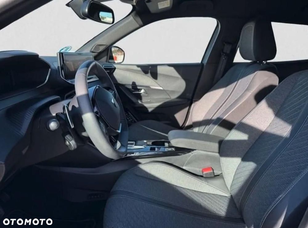 Peugeot 2008 - 11
