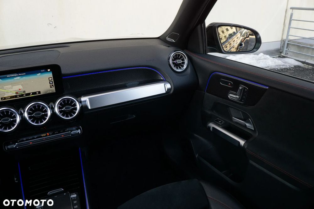 Mercedes-Benz GLB - 22