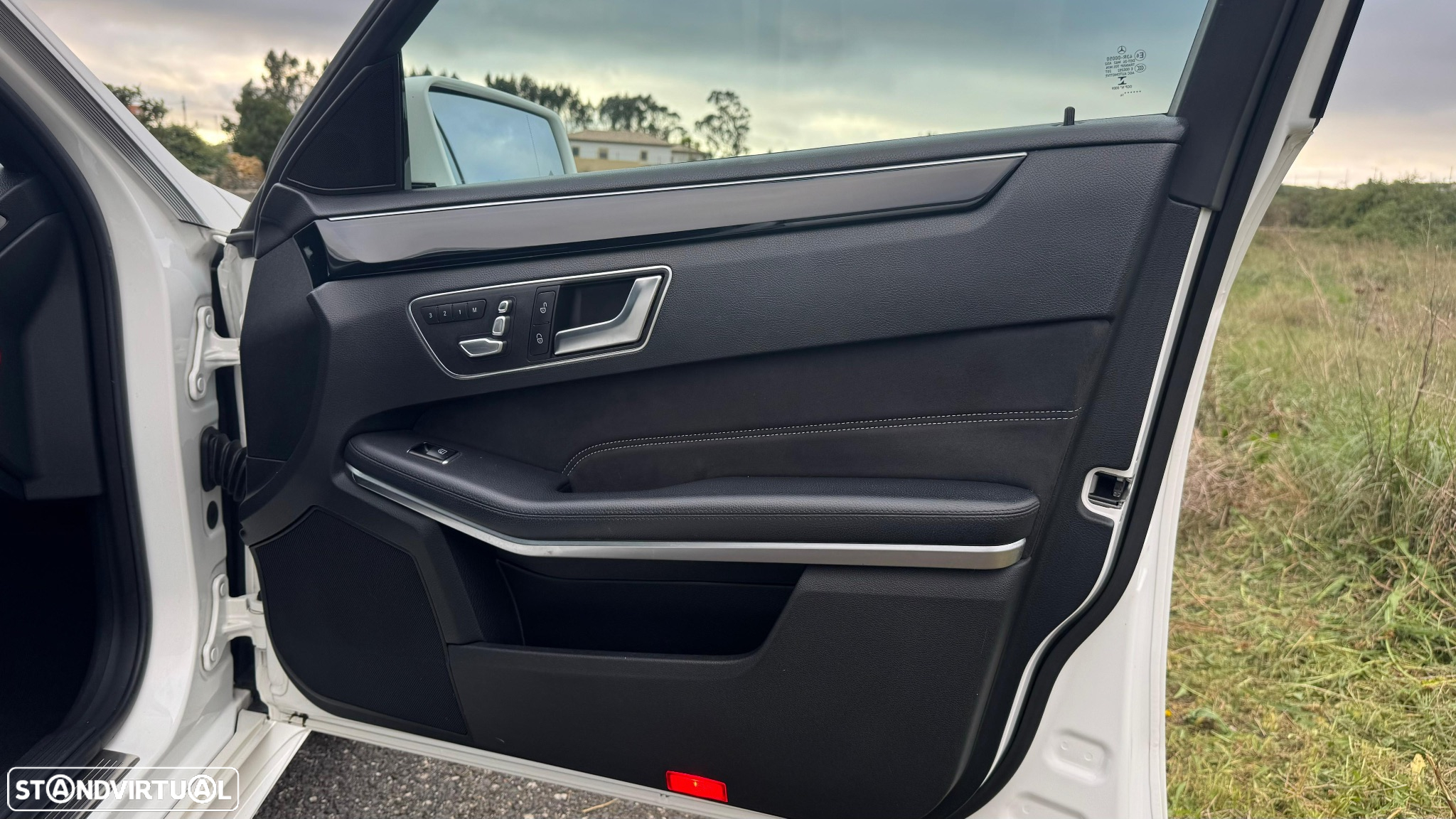 Mercedes-Benz E 300 Bluetec Hybrid Avantgarde - 14