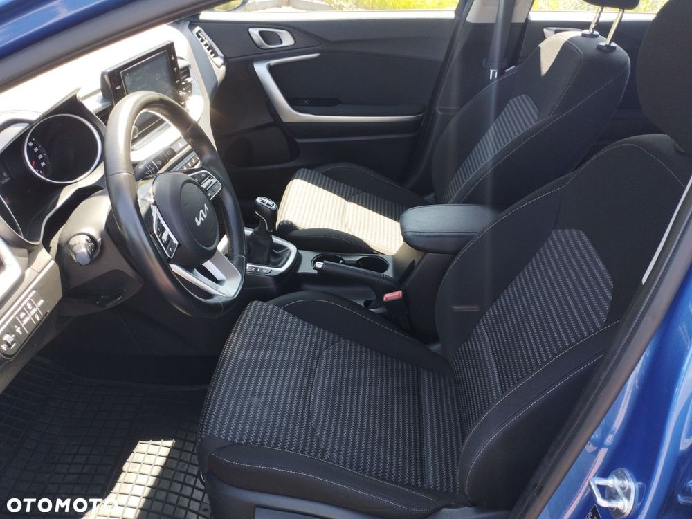 Kia Ceed 1.5 T-GDI M - 19