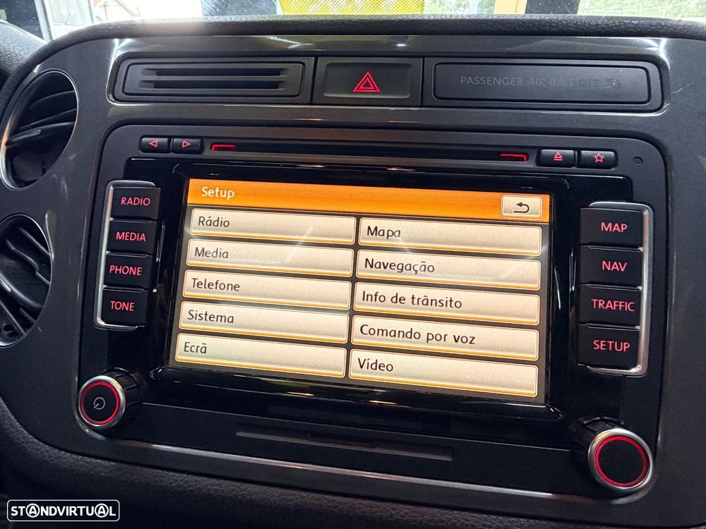 VW Tiguan 2.0 TDI DPF BlueMotion Exclusive - 34