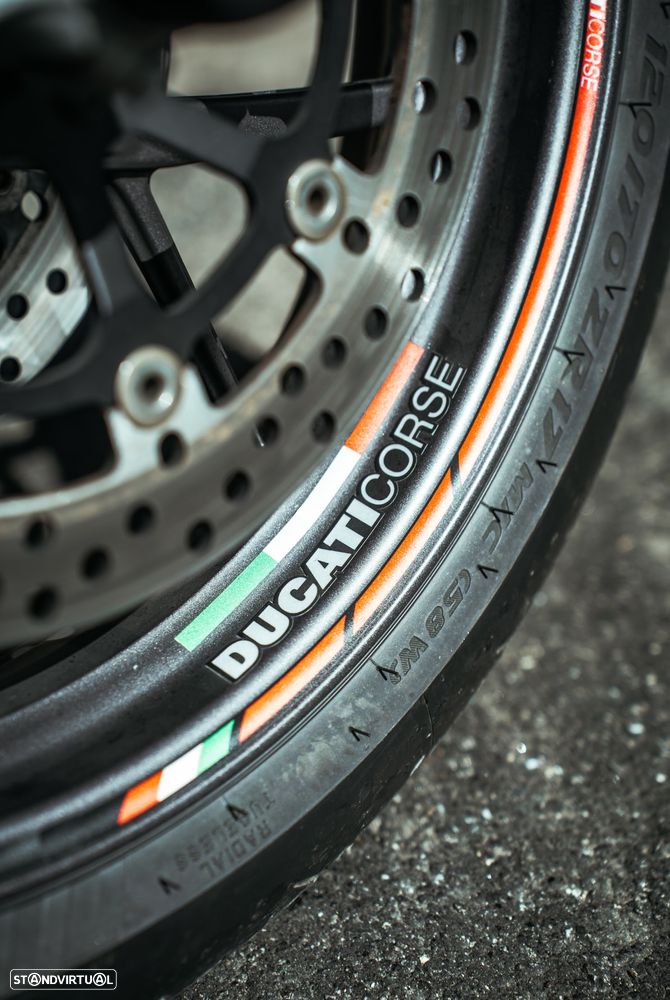 Ducati Panigale V2 Bayliss 20th Anniversary #59 - 10