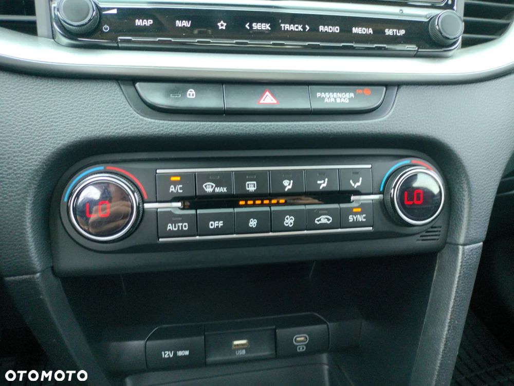 Kia Ceed 1.5 T-GDI M - 27