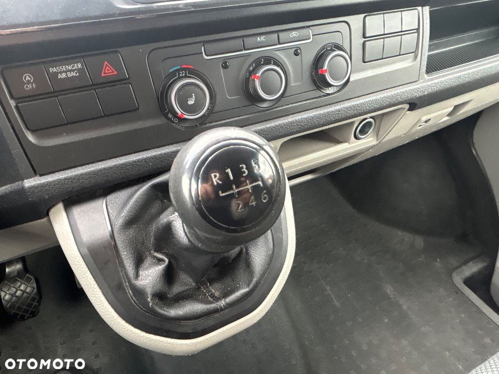 Volkswagen Transporter T6 - 21