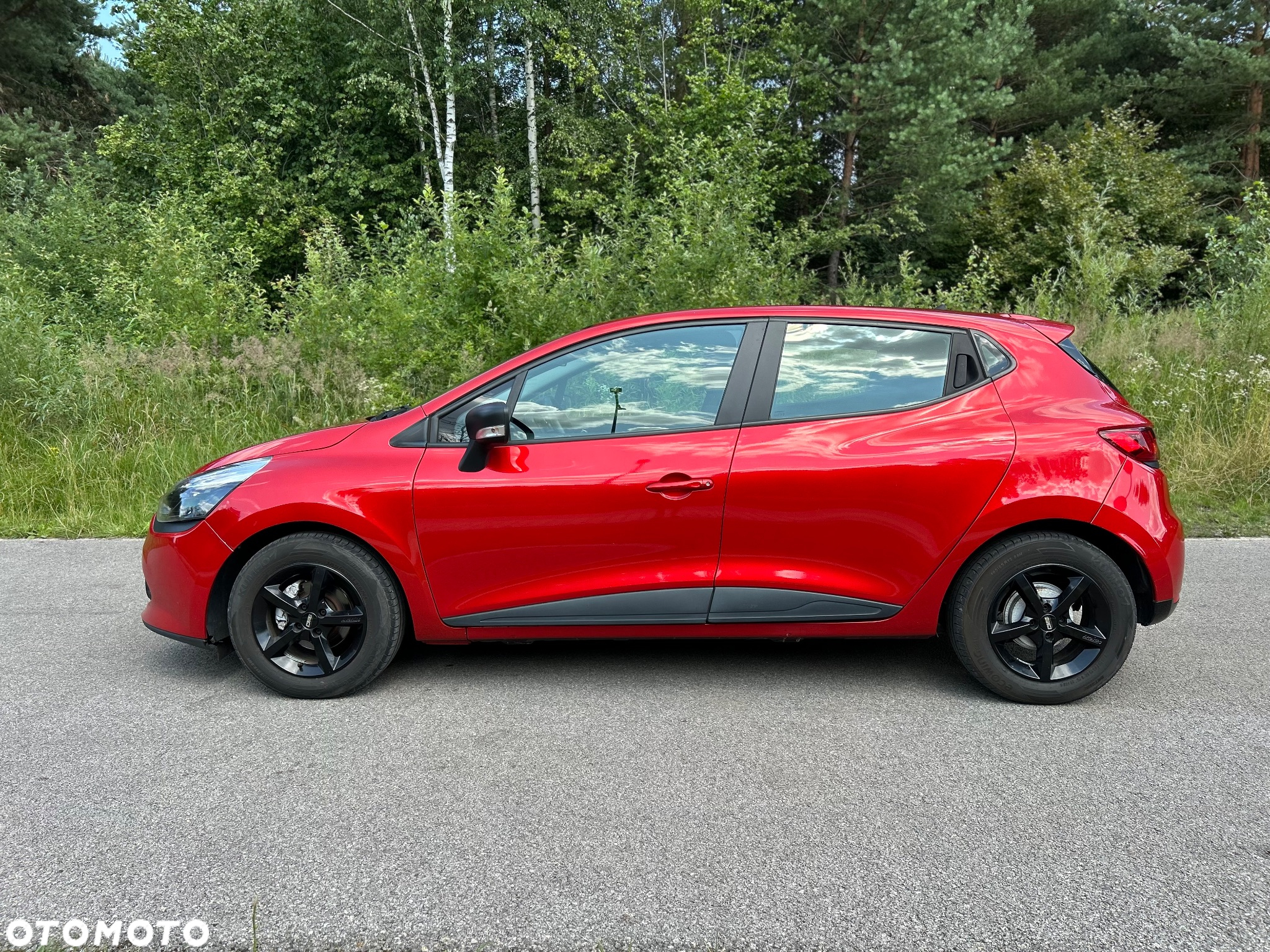 Renault Clio 1.2 16V 75 LIMITED - 11