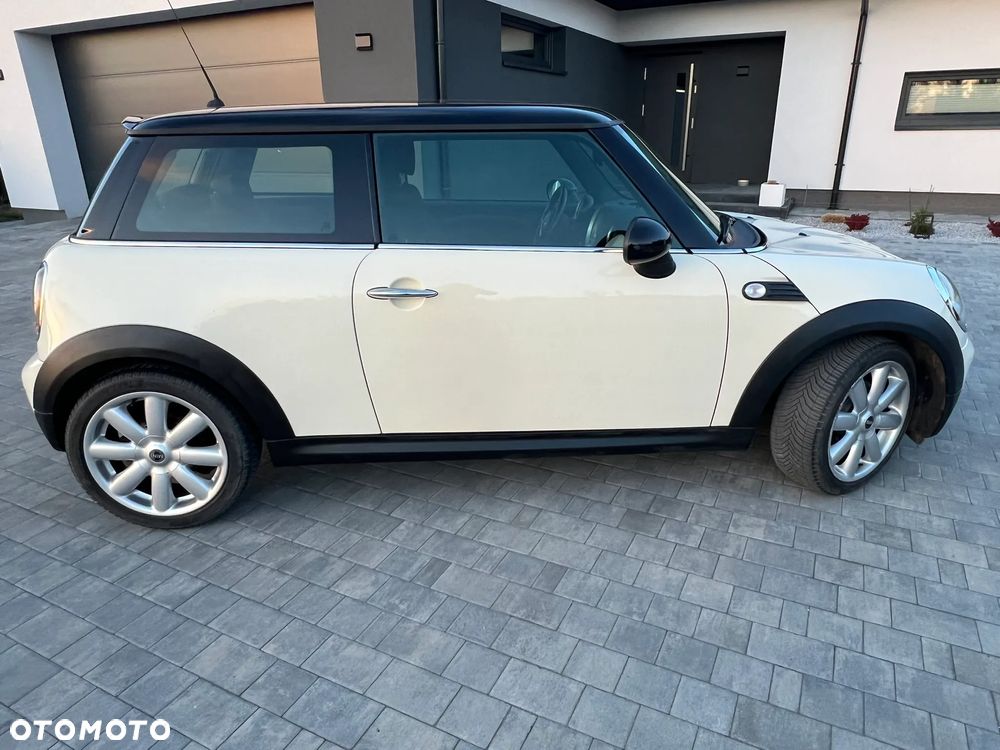 MINI Cooper Standard - 5