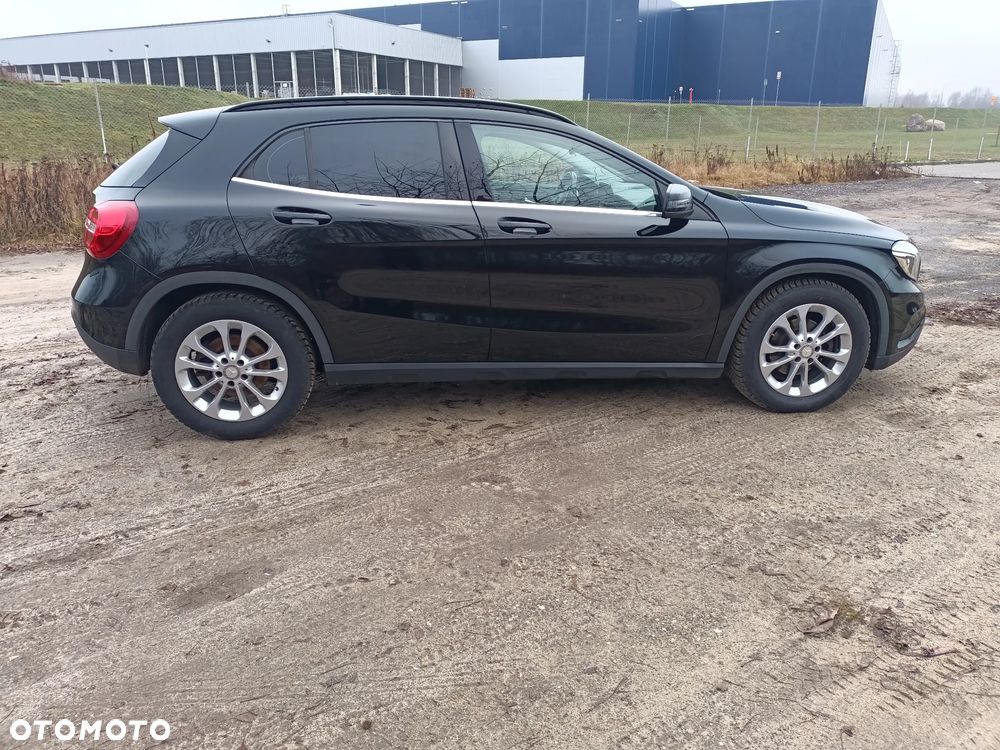 Mercedes-Benz GLA 180 (CDI) d 7G-DCT Urban - 6