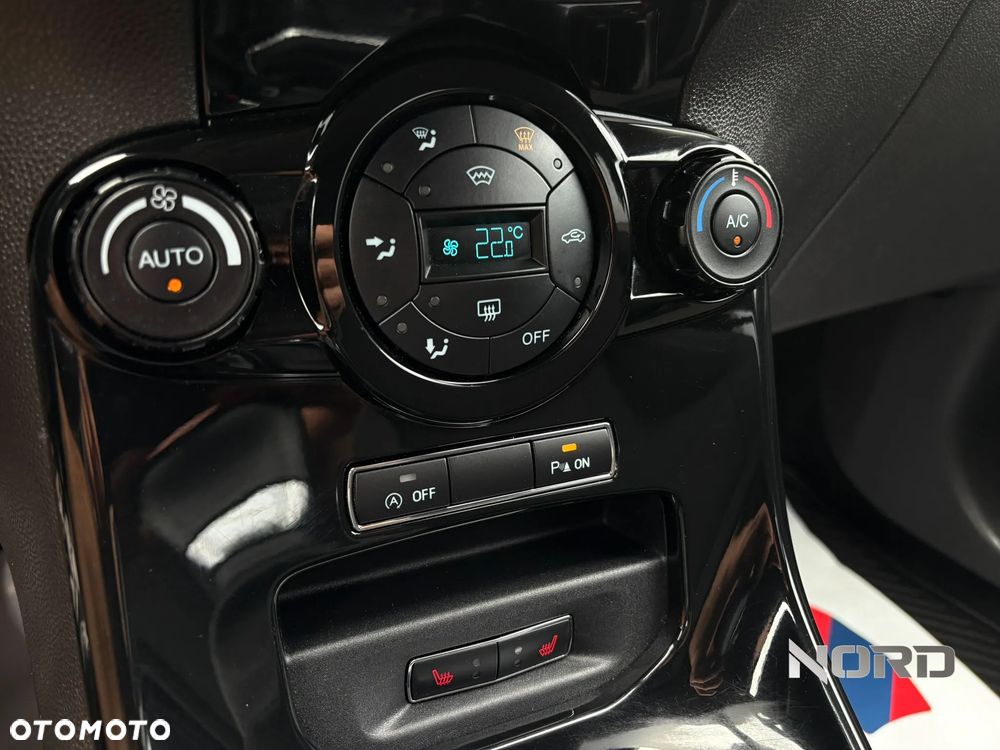 Ford Fiesta 1.0 EcoBoost Titanium - 19