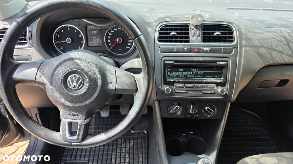 Volkswagen Polo - 31