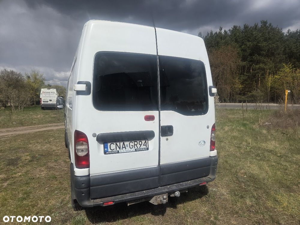 Nissan Interstar - 3
